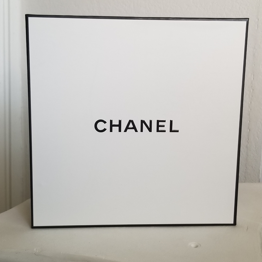 EMPTY Chanel Gift Box